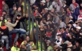 /album/fotogalerij/voetbalfans-rellen-stadion-425-jpg/
